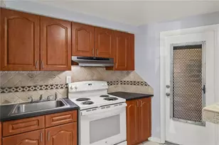 18630 NE 18th Ave, Miami, FL 33179 - Photo 9