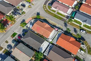 2508 W 71st Pl, Hialeah, FL 33016 - Photo 45