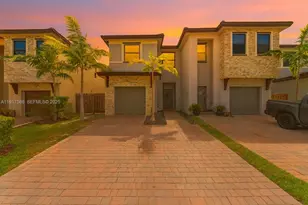 25565 SW 109th Ave, Homestead, FL 33032 - Photo 1