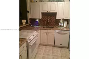 3475 N Country Club Dr, Aventura, FL 33180 - Photo 13