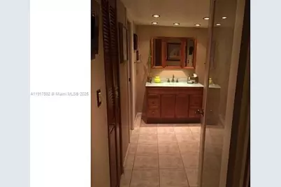 3475 N Country Club Dr #514, Aventura, FL 33180 - Photo 21