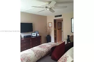 3475 N Country Club Dr, Aventura, FL 33180 - Photo 25