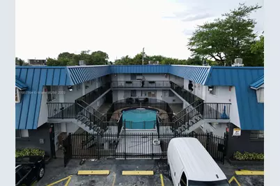 37 SW 14th St #13, Dania Beach, FL 33004 - Photo 1