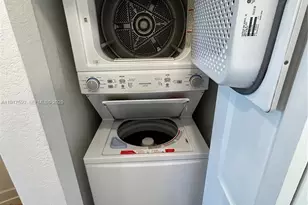 613 NE 208th Terrace, Miami, FL 33179 - Photo 15