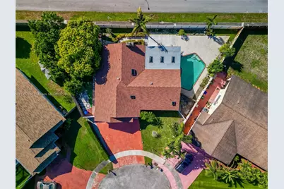 8920 NW 15th St, Pembroke Pines, FL 33024 - Photo 3