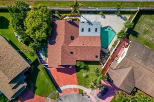 8920 NW 15th St, Pembroke Pines, FL 33024 - Photo 3