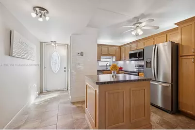 700 S Hollybrook Dr #201, Pembroke Pines, FL 33025 - Photo 3