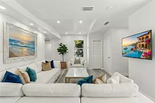 305 NW 58th St, Miami, FL 33127 - Photo 17