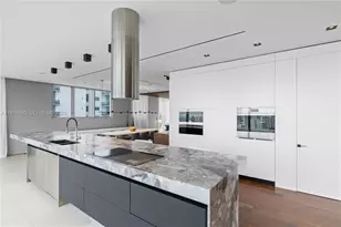 1300 Brickell Bay Dr, Miami, FL 33131 - Photo 23