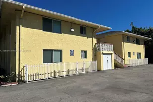 724 NE 4th St, Hallandale Beach, FL 33009 - Photo 1