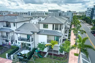 8364 NW 43rd St, Doral, FL 33166 - Photo 1