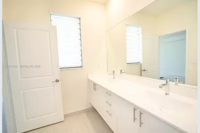 8364 NW 43rd St, Doral, FL 33166 - Photo 39