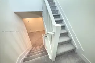 8364 NW 43rd St, Doral, FL 33166 - Photo 31