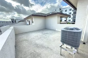 8364 NW 43rd St, Doral, FL 33166 - Photo 17