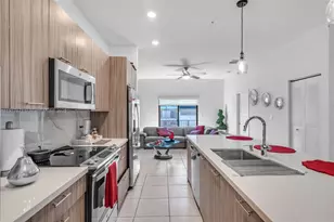 7915 NW 104th Ave, Doral, FL 33178 - Photo 15