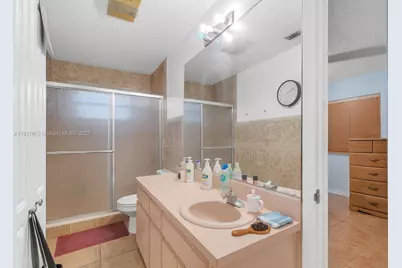 2029 NW 5th St, Miami, FL 33125 - Photo 7