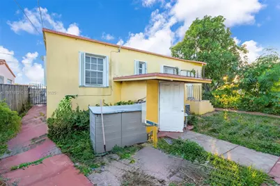 2029 NW 5th St, Miami, FL 33125 - Photo 23