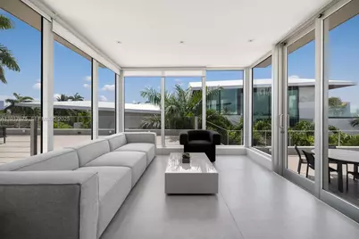 1379 N Venetian Way, Miami, FL 33139 - Photo 43