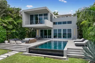 1379 N Venetian Way, Miami, FL 33139 - Photo 5