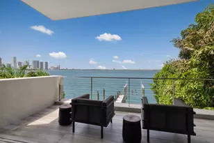 1379 N Venetian Way, Miami, FL 33139 - Photo 29