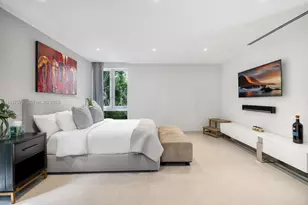 1379 N Venetian Way, Miami, FL 33139 - Photo 41