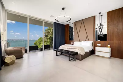 1379 N Venetian Way, Miami, FL 33139 - Photo 27