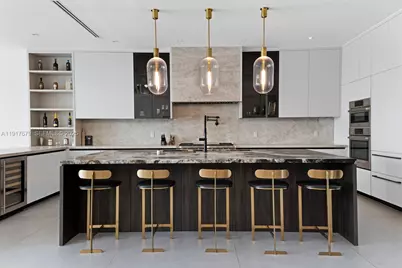 1379 N Venetian Way, Miami, FL 33139 - Photo 19