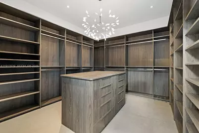 1379 N Venetian Way, Miami, FL 33139 - Photo 33