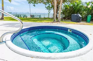 880 NE 69th St, Miami, FL 33138 - Photo 15