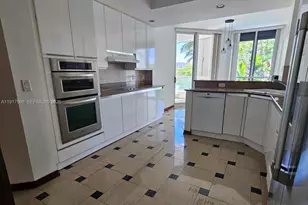 21050 Point Pl, Aventura, FL 33180 - Photo 19