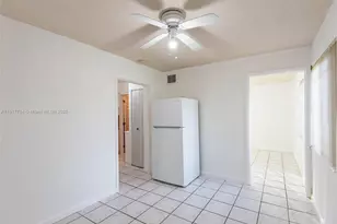 990 E 2nd St, Hialeah, FL 33010 - Photo 29