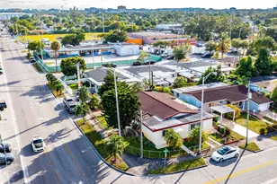 990 E 2nd St, Hialeah, FL 33010 - Photo 41