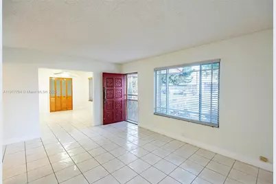 990 E 2nd St, Hialeah, FL 33010 - Photo 7