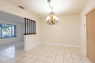 990 E 2nd St, Hialeah, FL 33010 - Photo 11