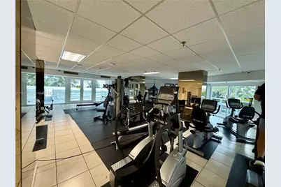 2401 Collins Ave #611, Miami Beach, FL 33140 - Photo 53