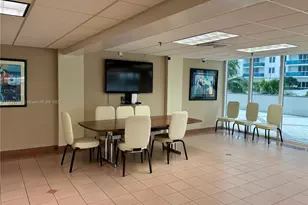 2401 Collins Ave, Miami Beach, FL 33140 - Photo 45