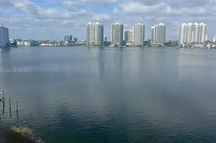 17878 N Bay Rd, Sunny Isles Beach, FL 33160 - Photo 5