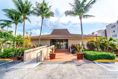 6930 Miami Gardens Dr #1-410, Hialeah, FL 33015 - Photo 3