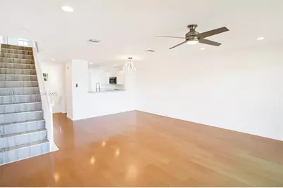 1998 NE 7th St #104, Deerfield Beach, FL 33441 - Photo 9
