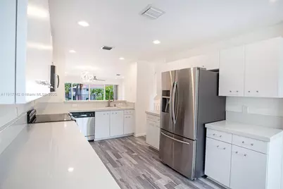 1998 NE 7th St #104, Deerfield Beach, FL 33441 - Photo 15