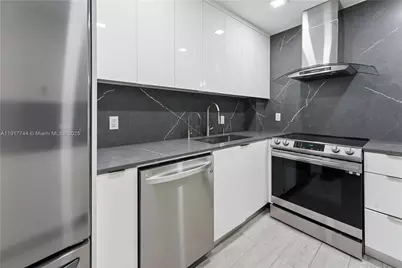 4400 Hillcrest Dr #303B, Hollywood, FL 33021 - Photo 9