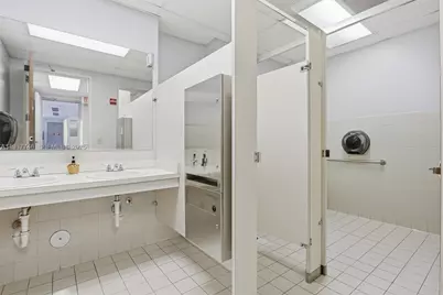 8527 Pines Blvd, Pembroke Pines, FL 33024 - Photo 47