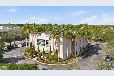 8527 Pines Blvd, Pembroke Pines, FL 33024 - Photo 3