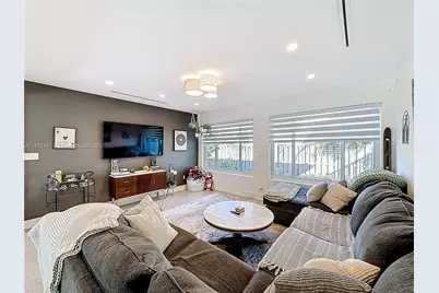 1031 N 16th Ave, Hollywood, FL 33020 - Photo 9