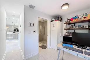 1031 N 16th Ave, Hollywood, FL 33020 - Photo 13