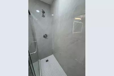 15201 NE 6th Ave #C312, Miami, FL 33162 - Photo 9