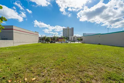 1025 W Flagler St, Miami, FL 33130 - Photo 15