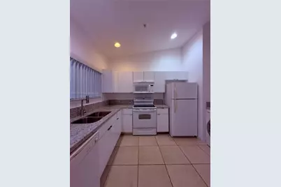 3820 SW 48th Ave #E-31, Pembroke Park, FL 33023 - Photo 3