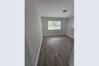 30 Phoenetia Ave #8, Coral Gables, FL 33134 - Photo 5