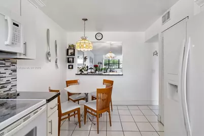 10207 Sunrise Lakes Blvd #203, Sunrise, FL 33322 - Photo 11